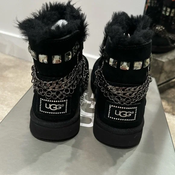 Limited edition UGG Swarovski Crystal boots - Picture 4 of 5